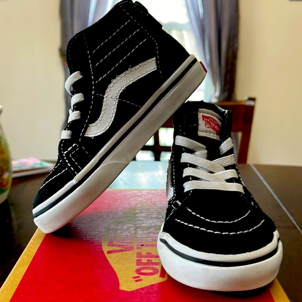 Vans SK8-Hi blk/white toddler (7.5)